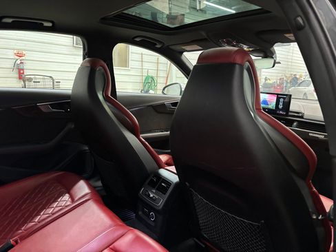Used 2020 Audi S4 Premium Plus w/ Premium Plus Package image 31
