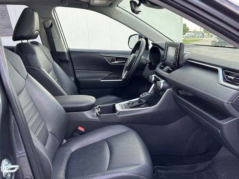 Used 2022 Toyota RAV4 XLE Premium AWD/4WD image 22