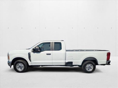 New 2026 Ford F250 XL w/ XL Chrome Package image 5