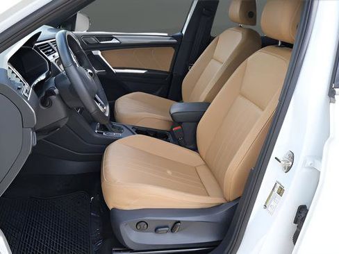 Certified 2024 Volkswagen Tiguan SE R-Line FWD image 12