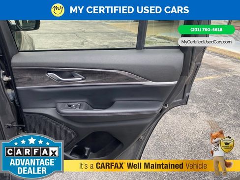 Used 2023 Jeep Grand Cherokee Limited AWD/4WD image 19