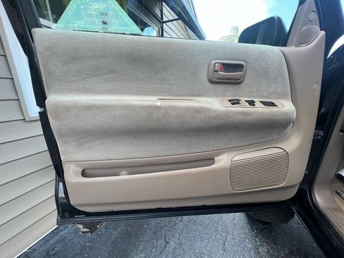 Used 1998 Toyota T100 SR5 image 31