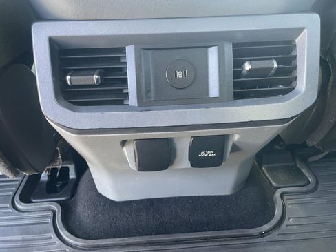 Used 2024 Ford F250 XLT w/ FX4 Off-Road Package image 18