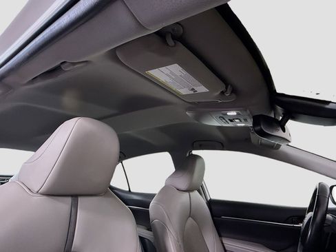 Used 2024 Toyota Camry XSE image 18