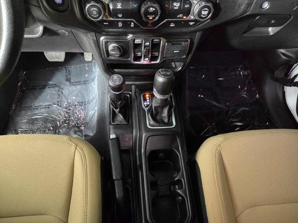 Used 2022 Jeep Wrangler Unlimited Sport AWD/4WD image 14