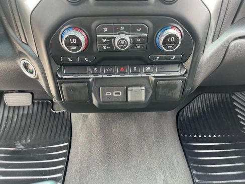 Used 2022 Chevrolet Silverado 1500 RST image 18
