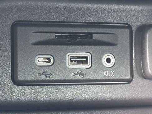 Used 2024 Chevrolet Equinox LT FWD image 29