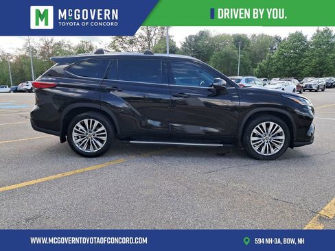 Used 2022 Toyota Highlander Platinum AWD/4WD image 7