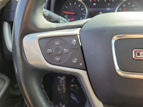 Used 2023 GMC Terrain SLT image 7