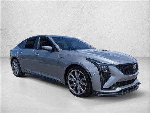 Used 2025 Cadillac CT5 V RWD image 3