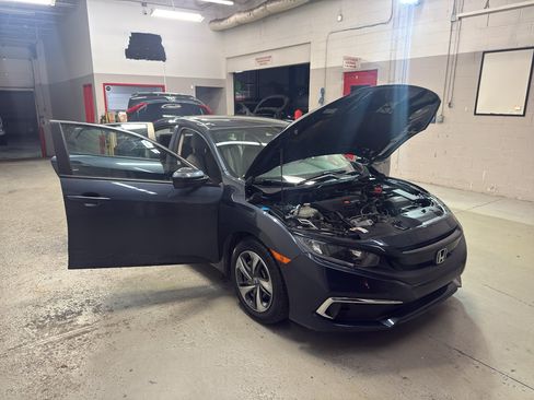 Used 2020 Honda Civic LX image 9