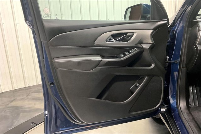 Used 2023 Chevrolet Traverse LT w/ LPO, Floor Liner Package AWD/4WD image 23