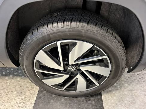 Certified 2024 Volkswagen Atlas SE AWD/4WD image 16
