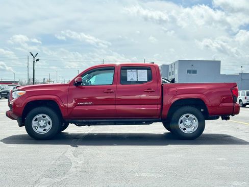 Used 2020 Toyota Tacoma SR image 4