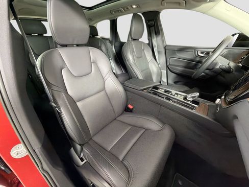 Certified 2023 Volvo XC60 B5 Ultimate image 30