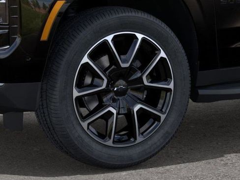 New 2026 Chevrolet Suburban RST w/ Comfort Package AWD/4WD image 9