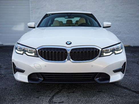 Used 2022 BMW 330i Sedan image 5