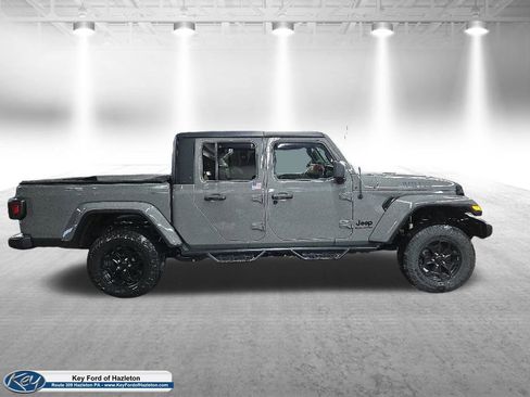 Used 2021 Jeep Gladiator Sport AWD/4WD image 15