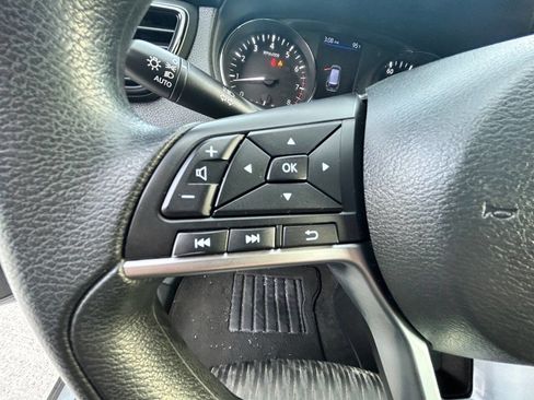 Used 2020 Nissan Rogue S image 10