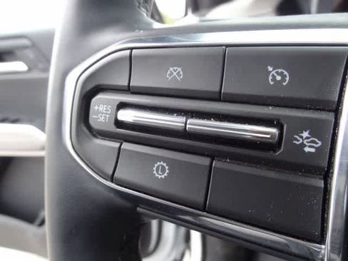 Used 2025 GMC Acadia Elevation w/ Elevation Premium Package FWD image 25