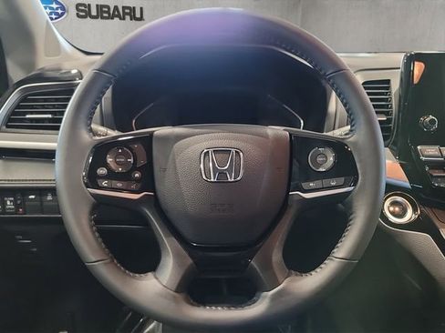 Used 2023 Honda Odyssey Touring image 13