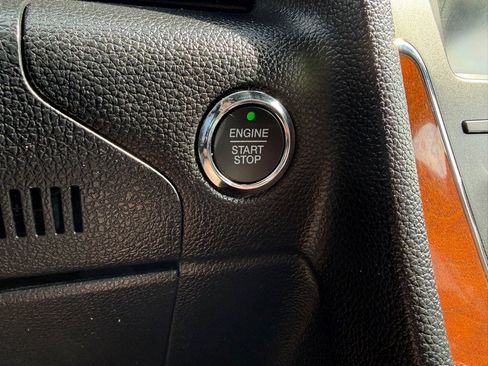 Used 2015 Lincoln Navigator 2WD image 33