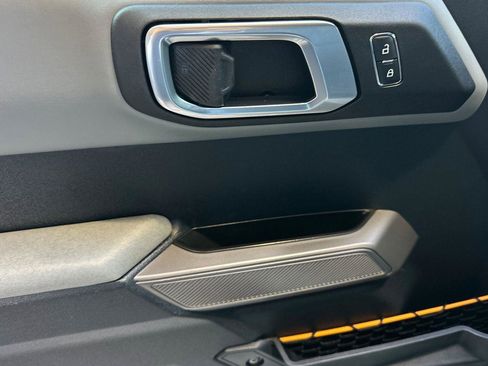 Used 2023 Ford Bronco Badlands w/ Sasquatch Package image 10