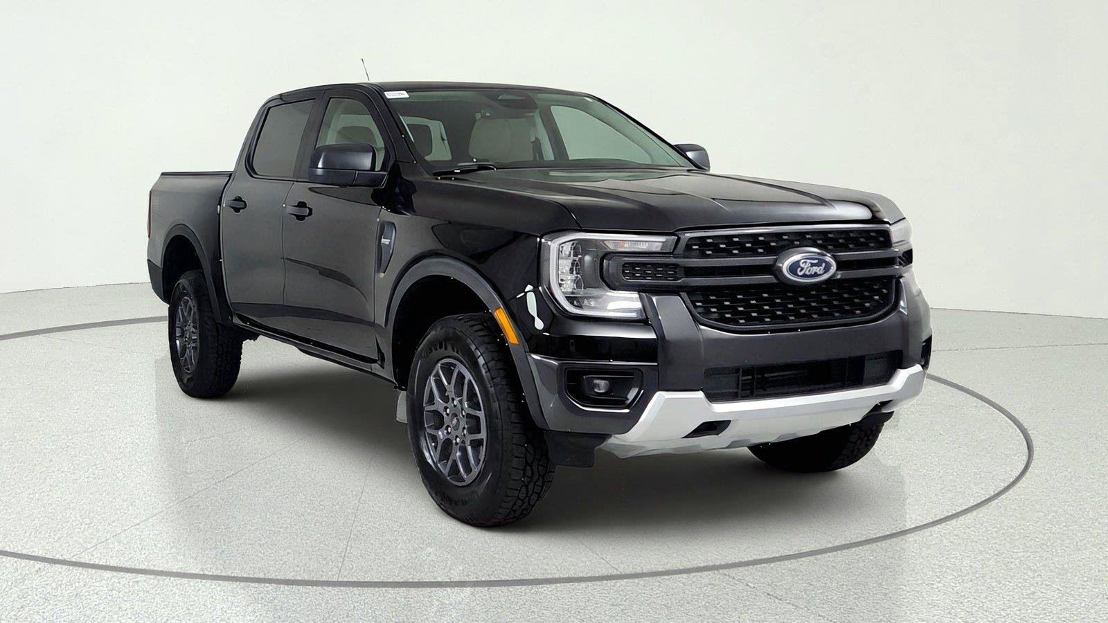 Used 2025 Ford Ranger XLT w/ FX4 Off-Road Package AWD/4WD image 1