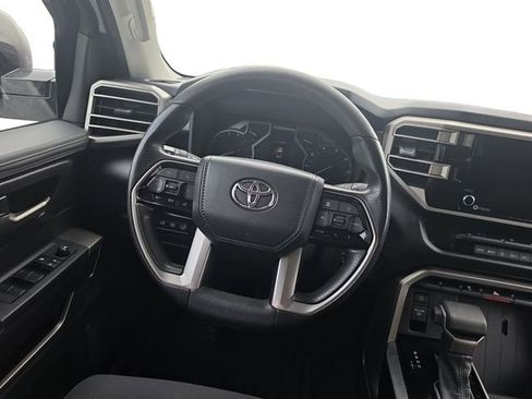 Used 2022 Toyota Tundra SR5 w/ SR5 Convenience Package AWD/4WD image 14