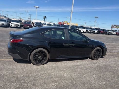 Used 2026 Toyota Camry SE w/ Multimedia Upgrade Package image 7