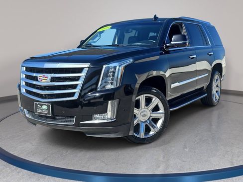 Used 2018 Cadillac Escalade Luxury AWD/4WD image 1