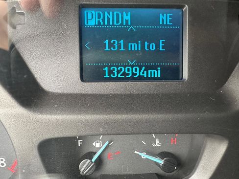 Used 2018 Ford Transit 150 XL image 16