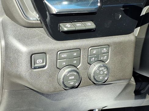 New 2026 Chevrolet Silverado 2500 LTZ w/ LTZ Premium Package image 16