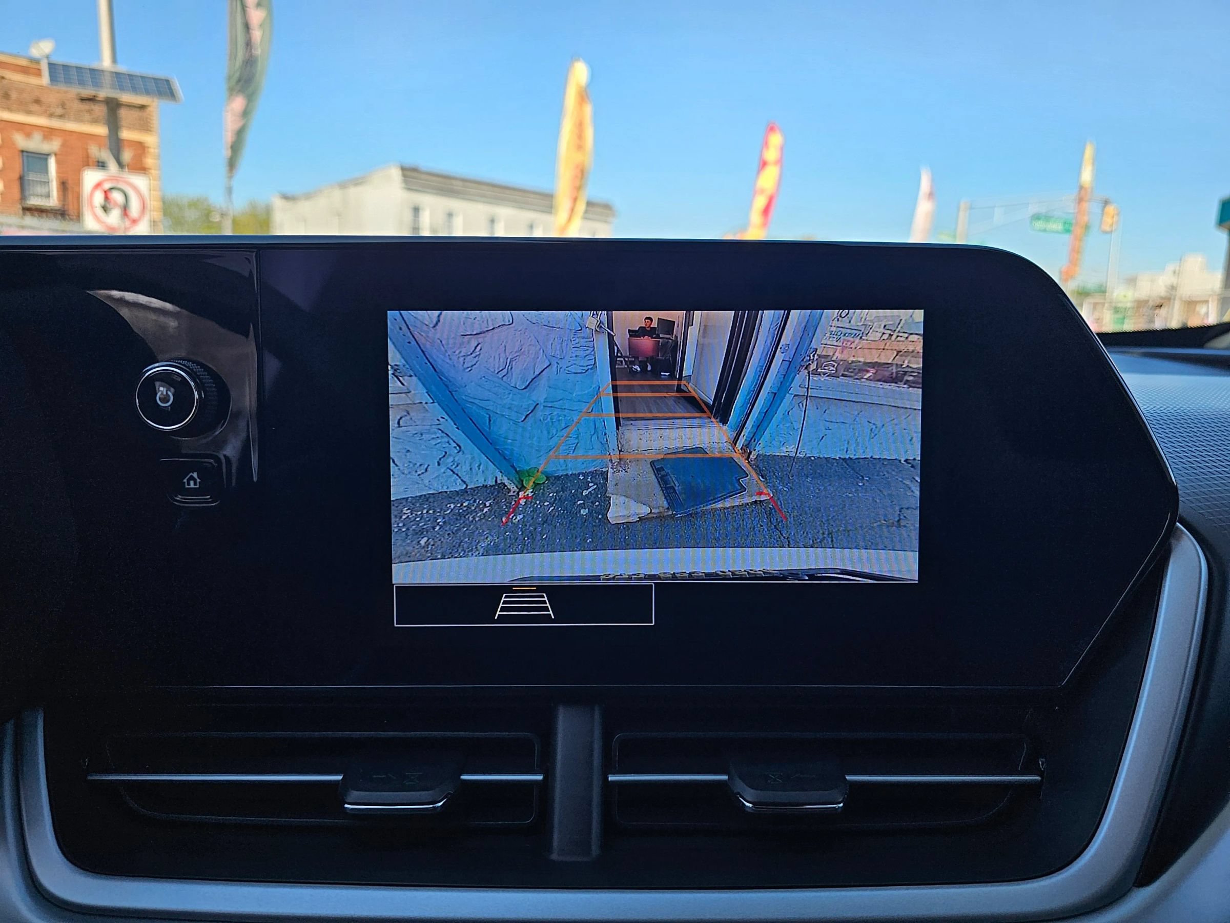 Used 2024 Chevrolet Trax LS FWD image 25
