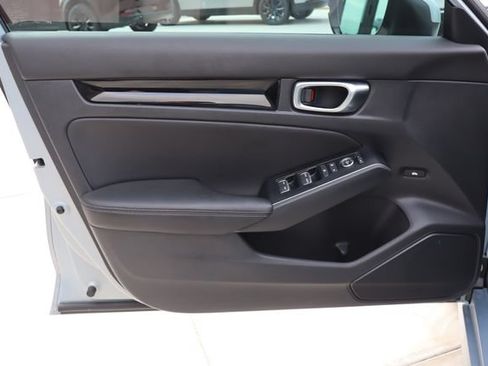 Used 2023 Honda Civic Touring image 25