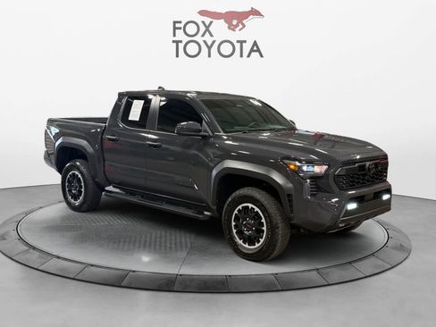 Used 2025 Toyota Tacoma TRD Off-Road AWD/4WD image 8