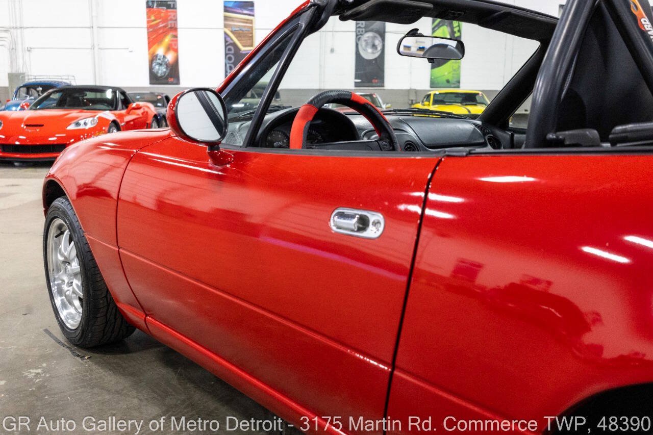 Used 1996 MAZDA MX-5 Miata RWD image 21