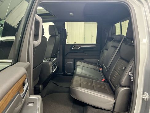 Used 2024 Chevrolet Silverado 2500 High Country w/ High Country Premium Package AWD/4WD image 24