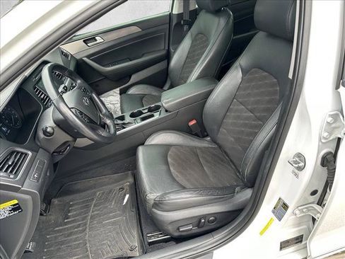 Used 2017 Hyundai Sonata Sport w/ Value Edition Package 02 FWD image 12