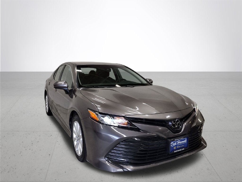 Used 2018 Toyota Camry LE FWD image 4