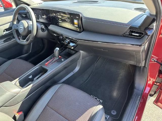 Certified 2025 Nissan Kicks SR FWD image 25