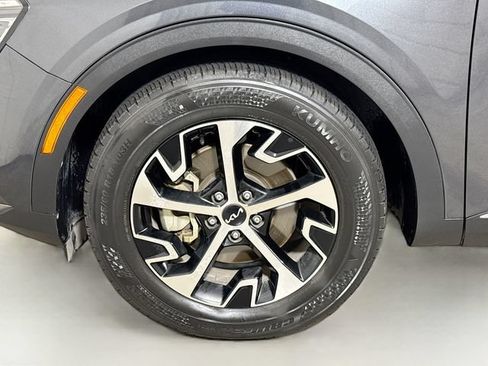 Used 2024 Kia Sportage EX FWD image 29