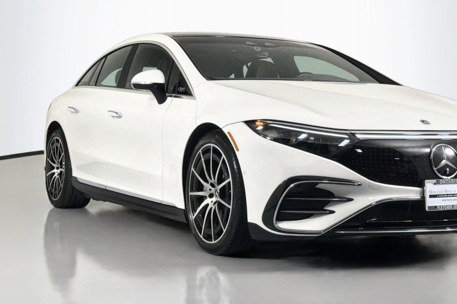 Certified 2022 Mercedes-Benz EQS 580 4MATIC Sedan image 14