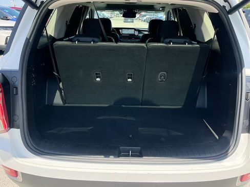 Used 2022 Hyundai Palisade SEL w/ Premium Package FWD image 27