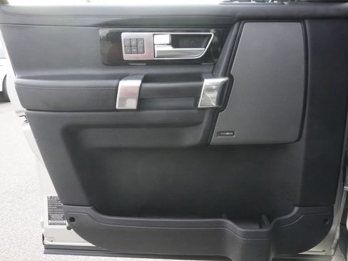 Used 2016 Land Rover LR4 HSE LUX image 17