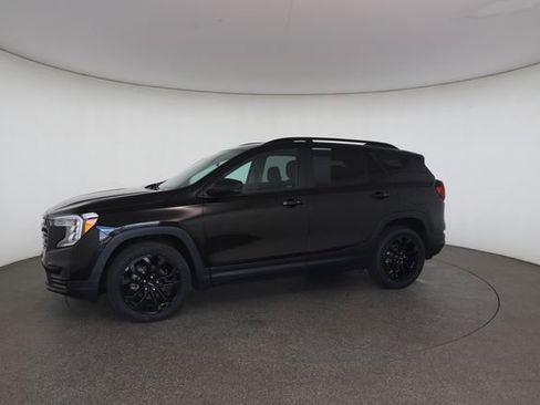 Used 2022 GMC Terrain SLE w/ Driver Convenience Package FWD image 9