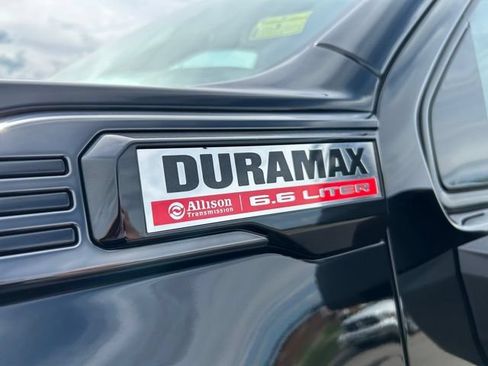 Used 2024 GMC Sierra 3500 AT4 w/ AT4 Premium Plus Package AWD/4WD image 10