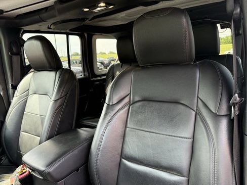 Used 2021 Jeep Wrangler Unlimited Sahara image 18