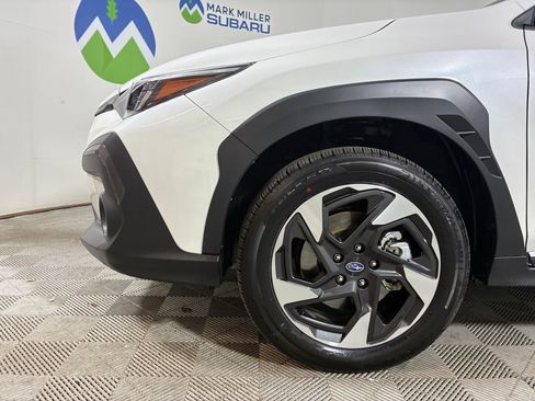 Certified 2025 Subaru Crosstrek 2.5i Limited w/ Crosstrek Mirror Package image 33
