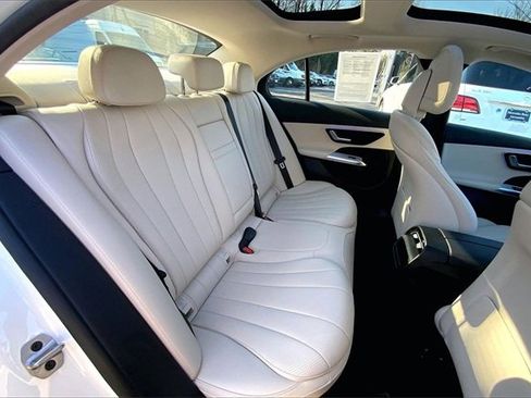 Used 2025 Mercedes-Benz E 350 4MATIC Sedan image 16